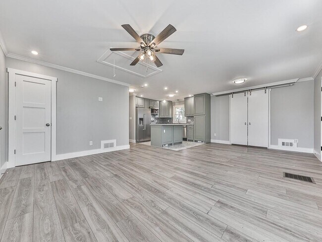 Foto del edificio - 2406 Pine Dr NW