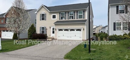 Building Photo - 241 Long Ridge Dr