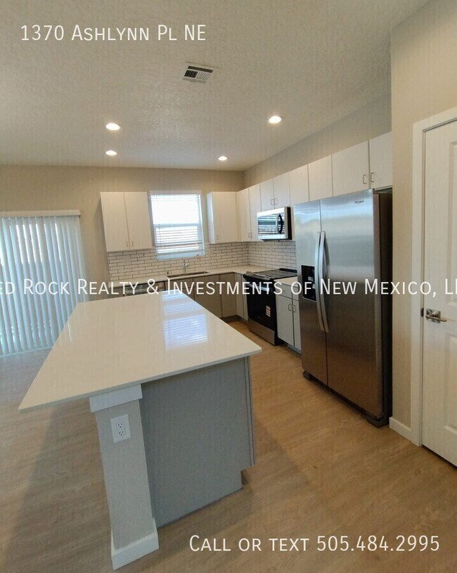 Foto del edificio - 1370 Ashlynn Pl