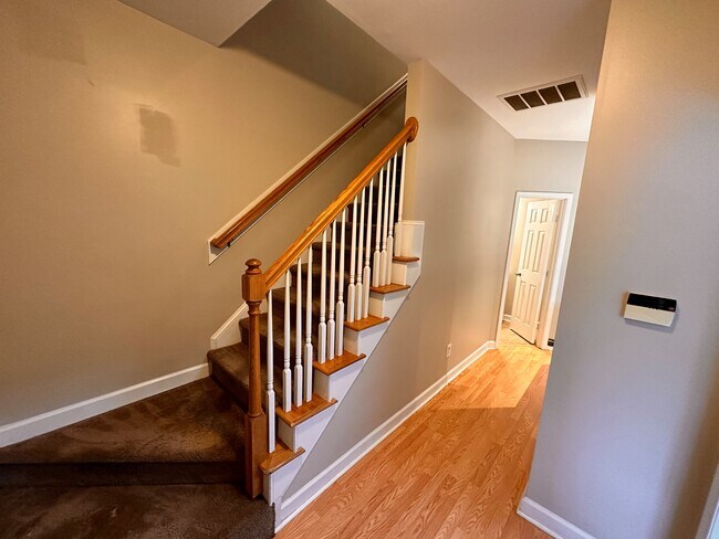 Building Photo - 849 Genford Ct