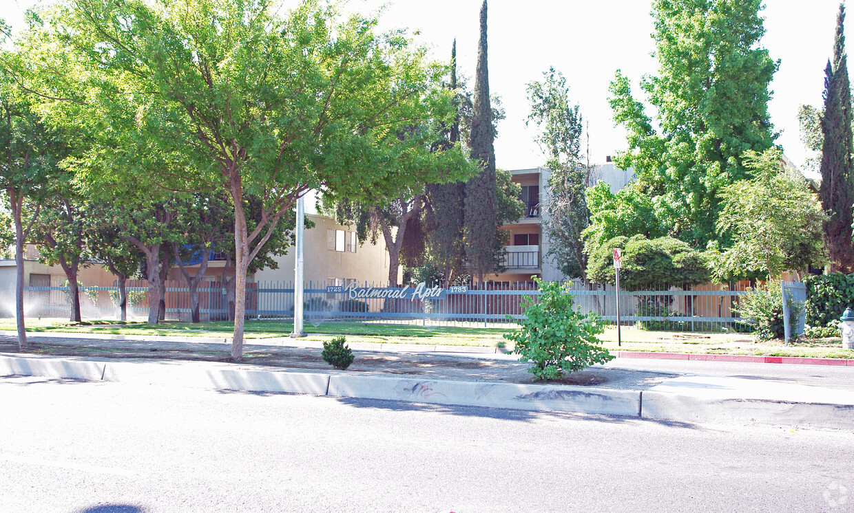 Primary Photo - Balmoral Apartments