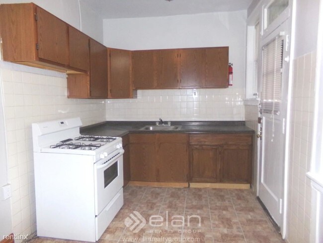 Foto del edificio - 1329 W Fargo Ave