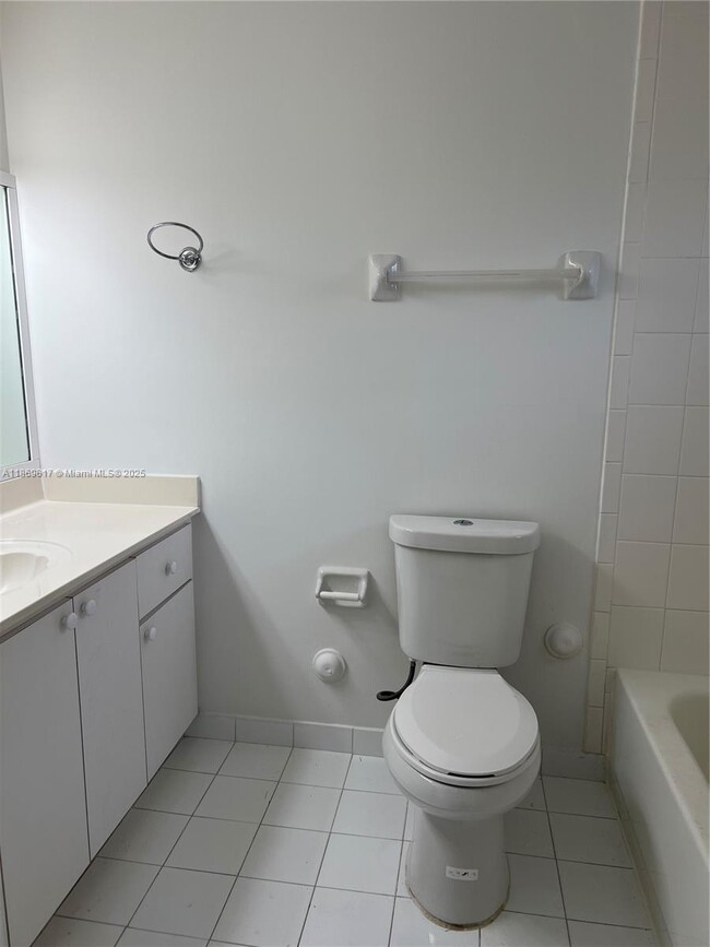 Foto del edificio - 5795 NW 109th Ave