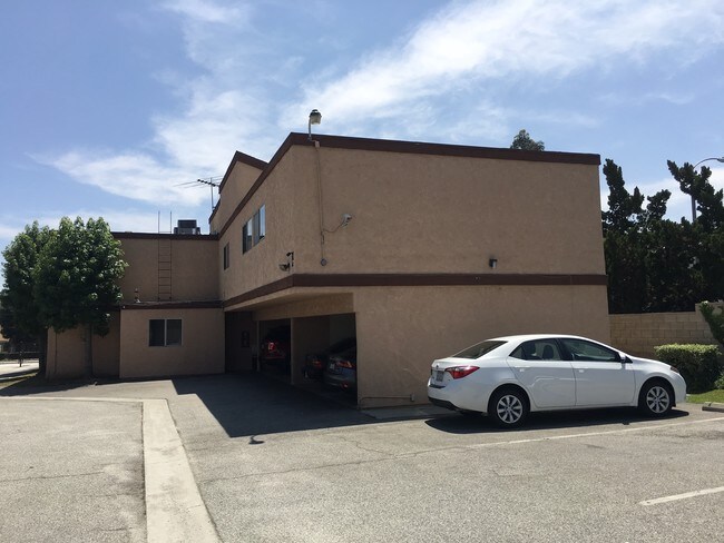 Building Photo - 9215 Glendon Way