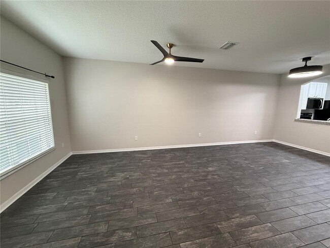 Foto del edificio - 30316 Elderwood Dr