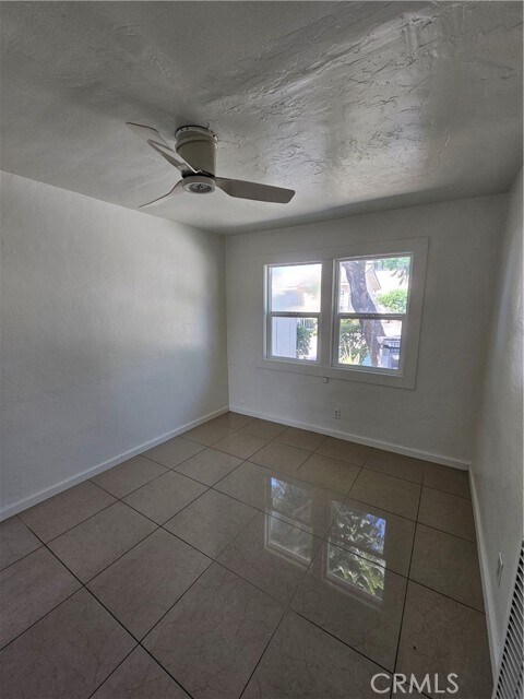 Foto del edificio - 1139 W Mill St