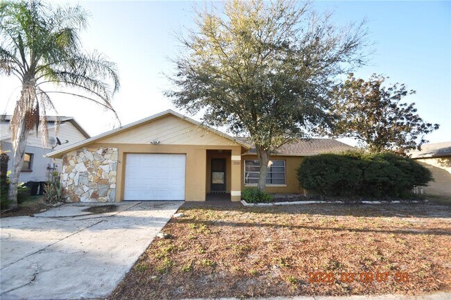 Building Photo - 7338 Foxbloom Dr