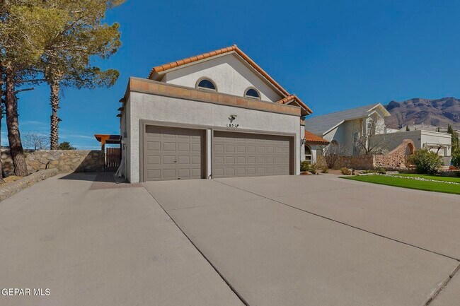 Building Photo - 851 Dulce Tierra Dr