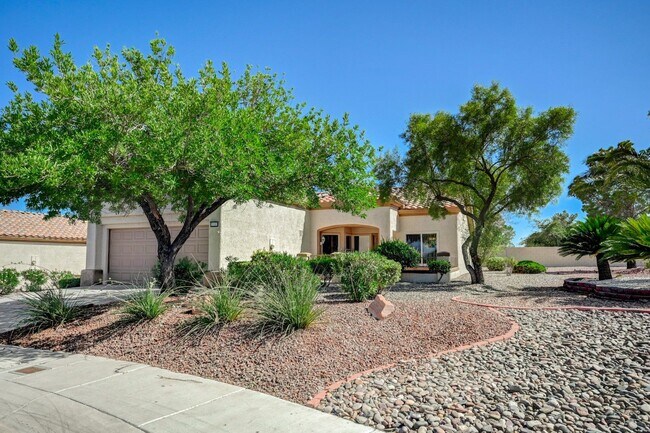 Building Photo - Charming 2 Bedroom, Single-Story Home in S...