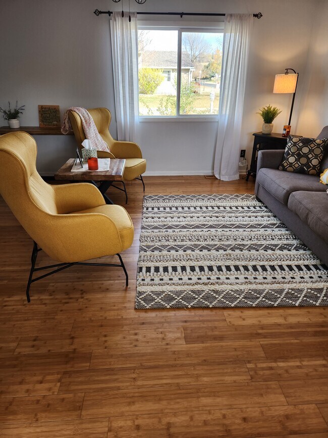 Foto del edificio - 2155 Meadow Ln