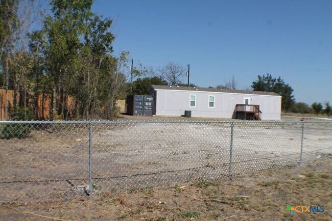 Foto del edificio - 180 County Rd 2600