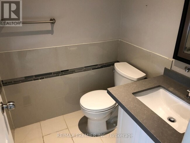 Building Photo - 26 Lucerne Dr