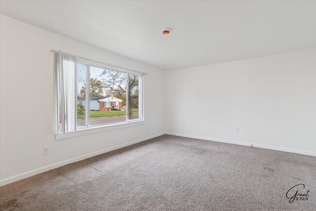 Foto del edificio - $1300 3 bedroom