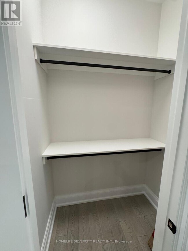 Photo du bâtiment - 6267 Castlederg Side Rd