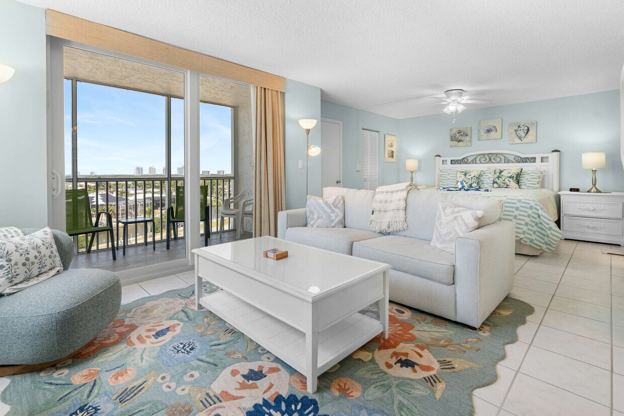 Foto principal - 5700 Bonita Beach Rd SW