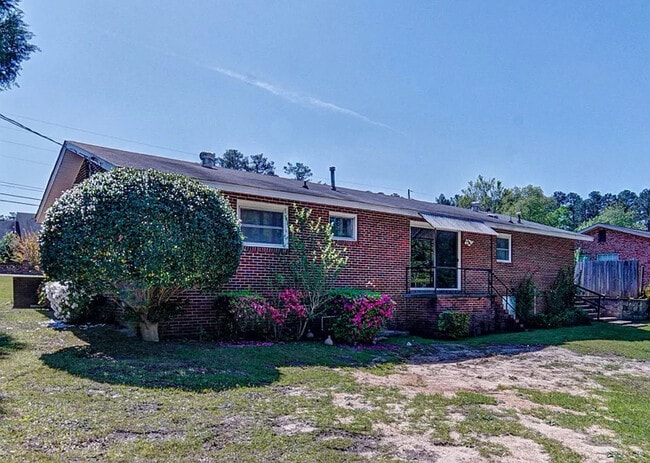 Building Photo - 3415 Rushing Rd