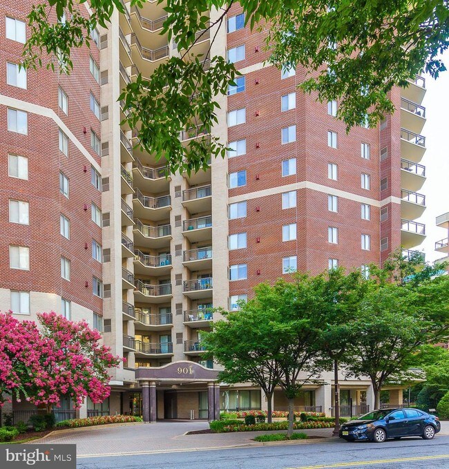 Foto del edificio - 901 North Monroe Street