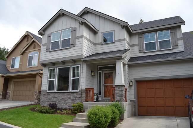Building Photo - 60958 Snowbrush Dr