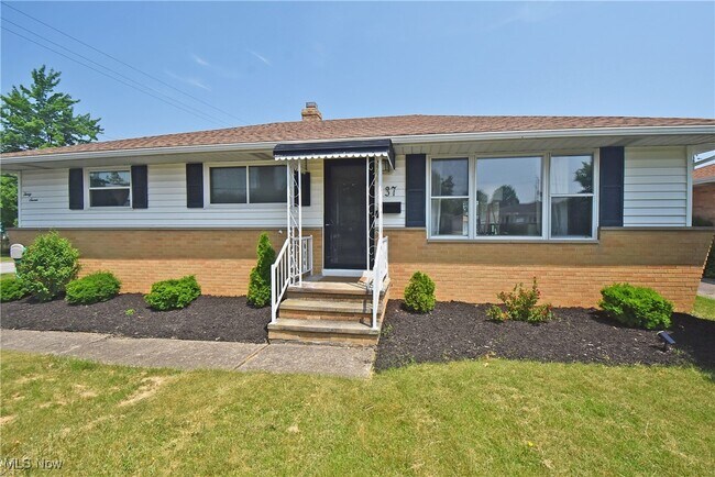 Foto del edificio - 37 E Meadowlawn Blvd