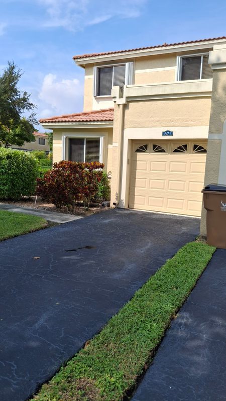 Foto principal - 671 Deer Creek Corona Way