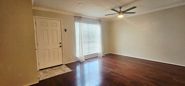 Foto del edificio - 11550 Chimney Rock Rd