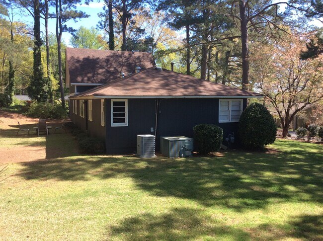 Foto del edificio - 358 Peevy St