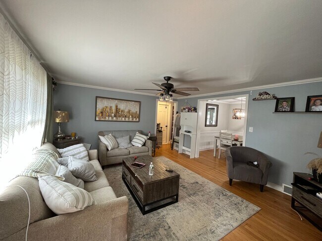 Foto del edificio - 4 Bedroom 2 Bath Cape