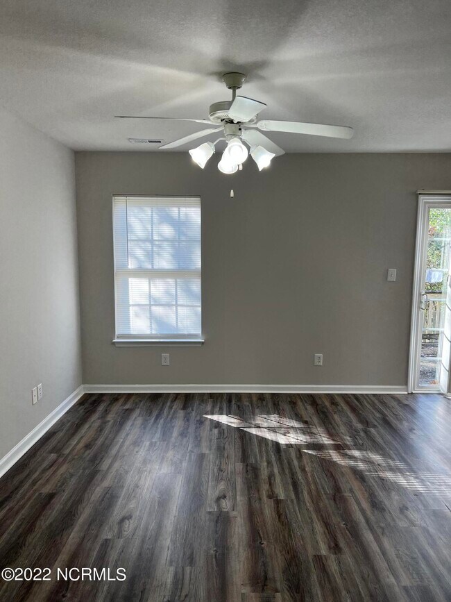 Foto del edificio - 4250 Williamsbrook Ln