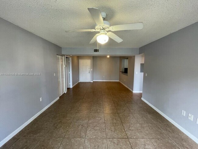 Building Photo - 2731 Ocean Club Blvd  #103