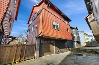 Building Photo - 6702 Alonzo Ave NW