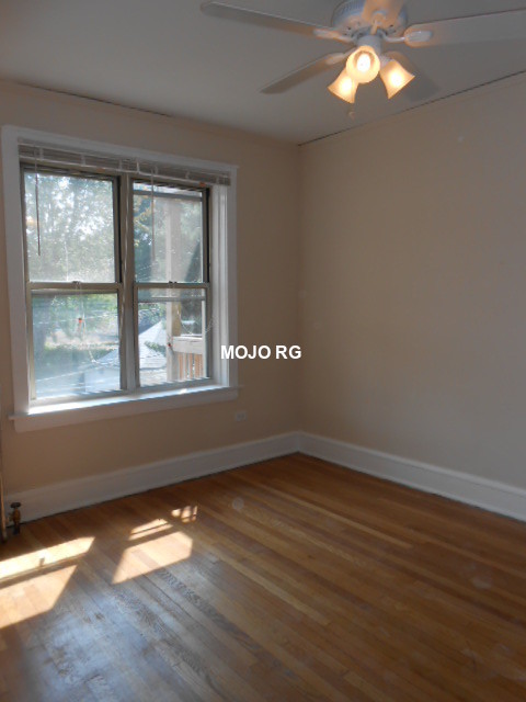 Building Photo - 1601 W Berteau Ave