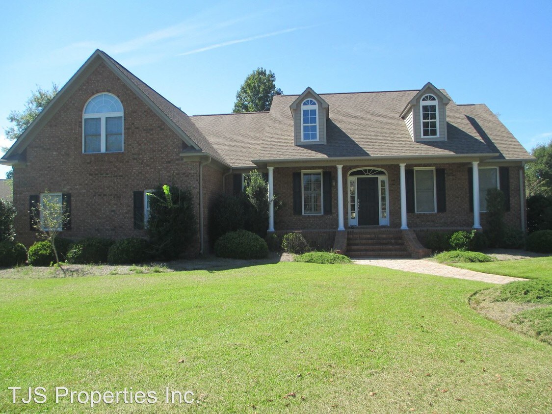 Primary Photo - 102 Montreux Ln