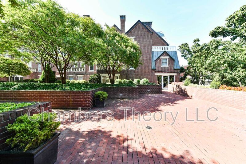 Foto principal - 115 N Lee St