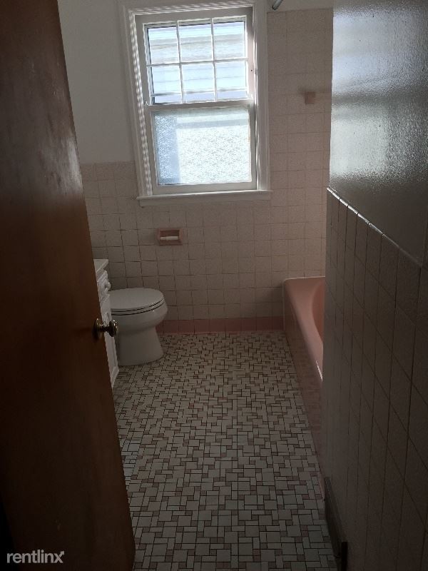Foto del edificio - 3 br, 1 bath House - 2434 Forest ave