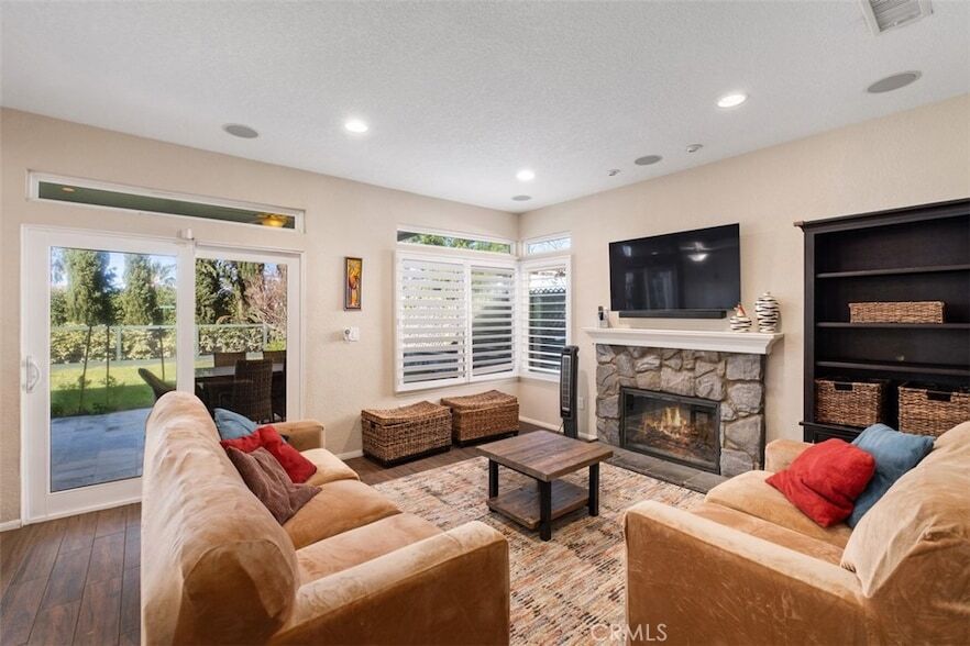 Foto principal - 20891 Porter Ranch Rd