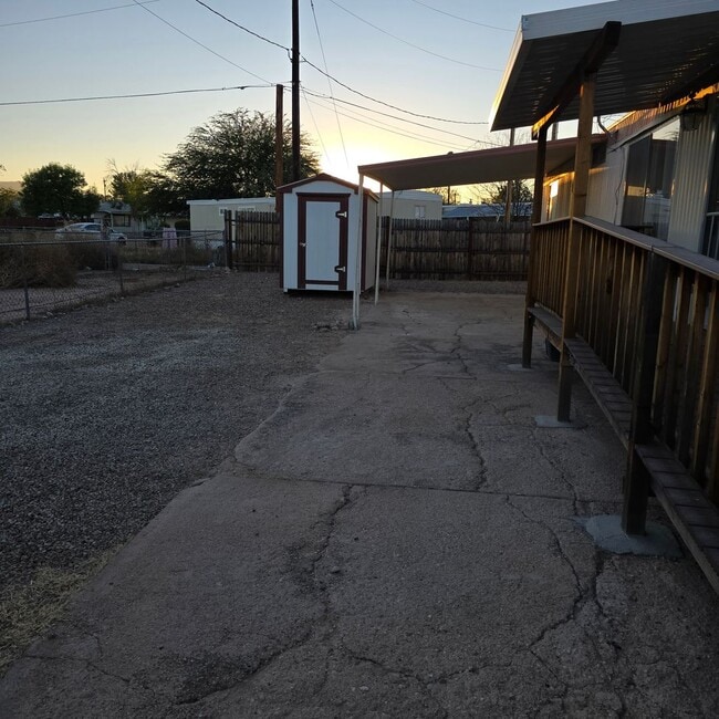 Building Photo - Benson single wide manufactured home with ...