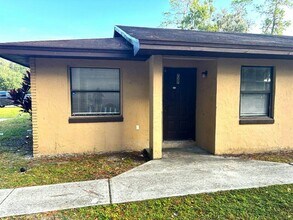 Building Photo - 727-729 Pineville Ln