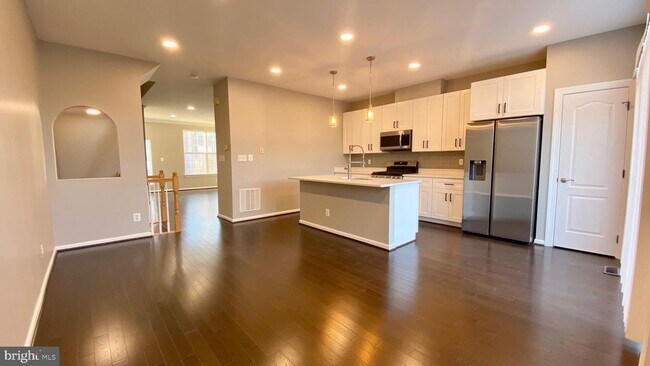 Building Photo - 13365 Ferry Landing Ln