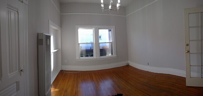 Building Photo - 1349 S Van Ness Ave