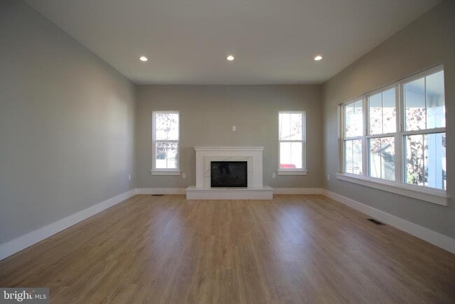 Foto del edificio - 224 Mill Race Dr