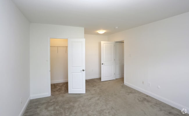 Bedroom - Regency Woods