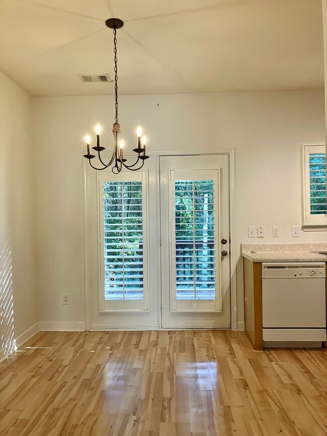 Building Photo - Holiday PRICE DROP! Corner lot townhome near Percy Priest Lake