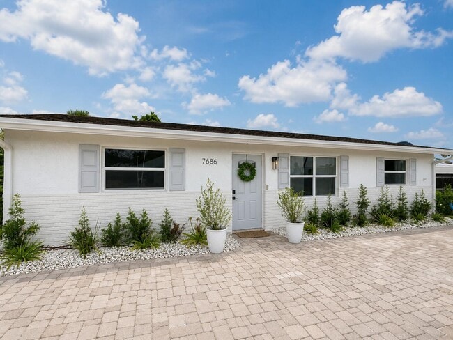 Foto del edificio - 7686 SE Hilltop Terrace