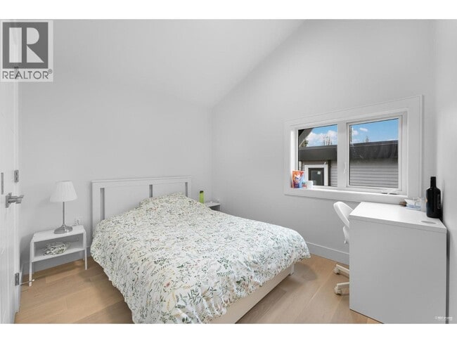 Building Photo - 2881 E Georgia St