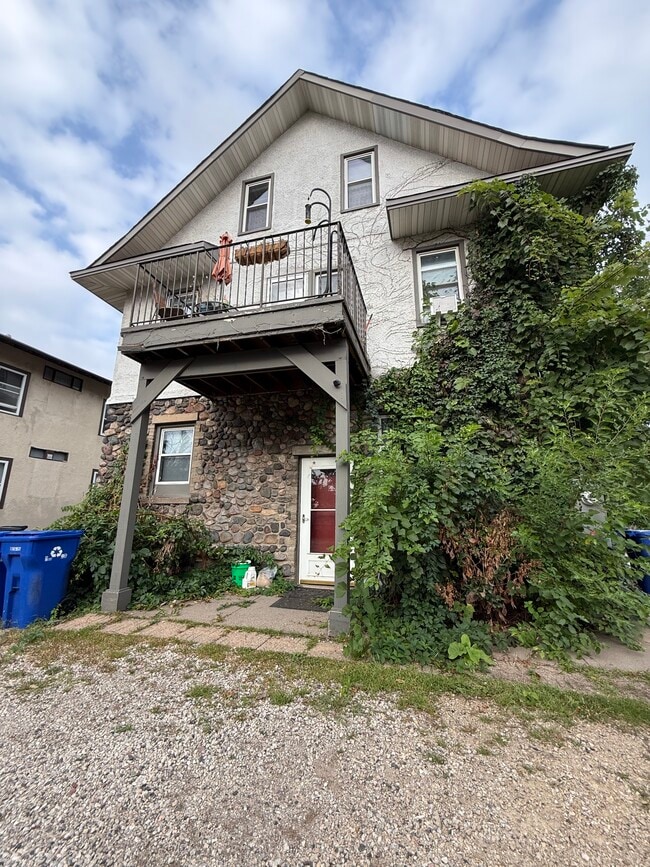 Building Photo - 780 Curfew St