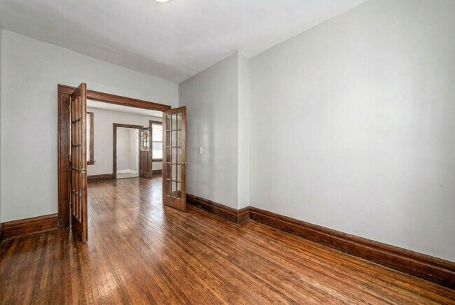 Foto del edificio - 398 E Northwood Ave