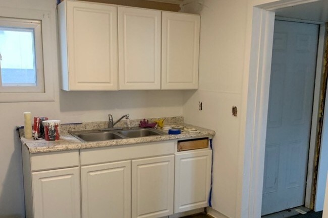 Foto del edificio - 393 E Thornton St