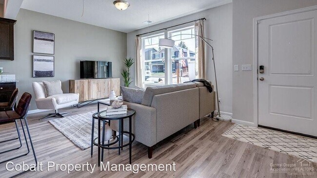 Foto del edificio - 3 br, 2.5 bath House - 20582 SE Cameron Ave