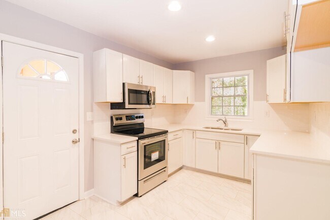 Foto del edificio - 1916 Longdale Dr