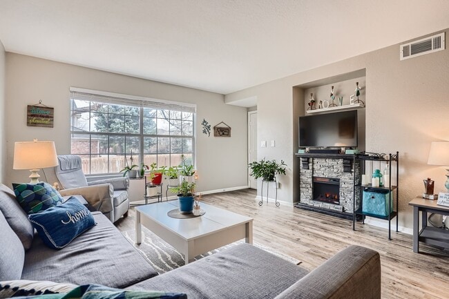 Foto del edificio - 9293 E Arbor Cir